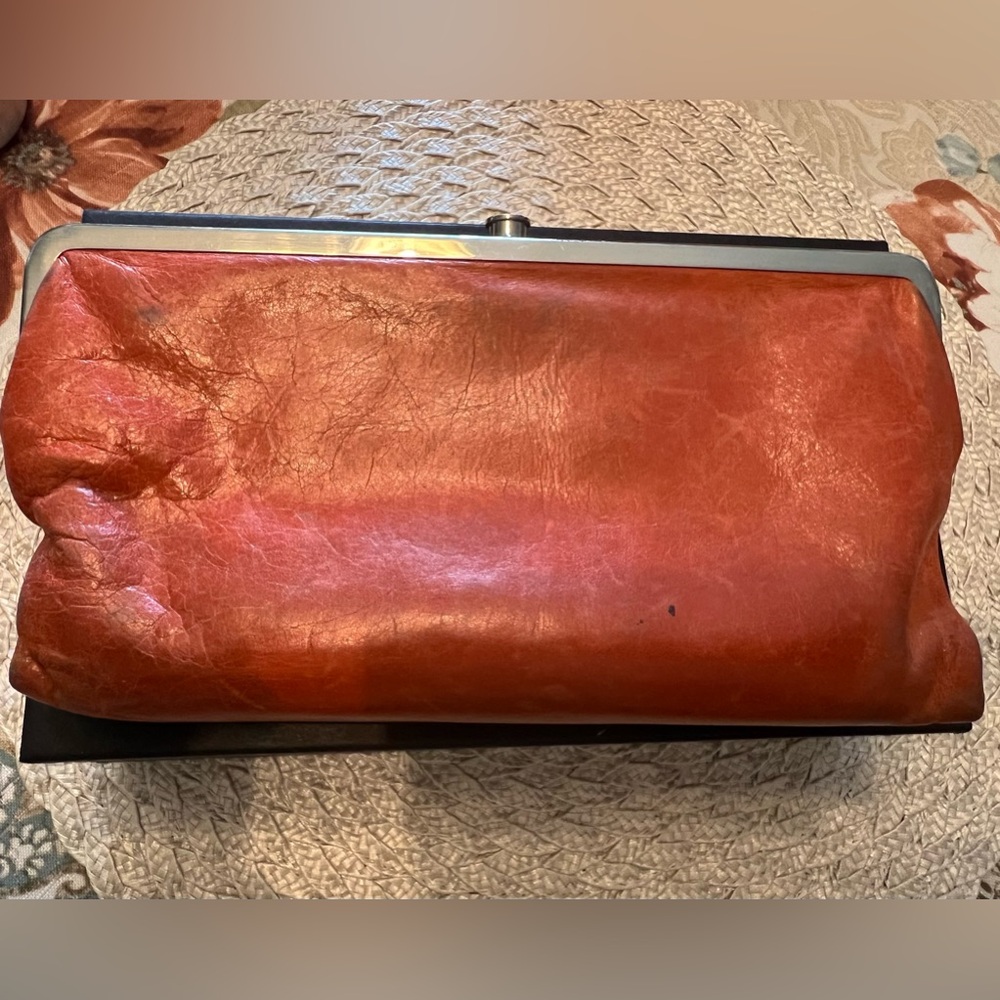 Hobo Lauren Wallet in Spice Leather - Picture 5 of 9